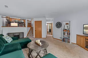 824 Winterberry Dr, Woodbury, MN 55125 - Photo 23