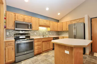 300 10th Avenue SE #101, Pelican Rapids, MN 56572 - Photo 5