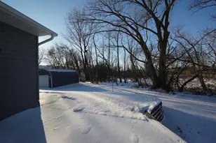 204 Pine St SW, New London, MN 56273 - Photo 31