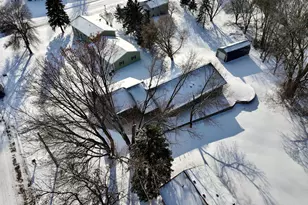 204 Pine St SW, New London, MN 56273 - Photo 31