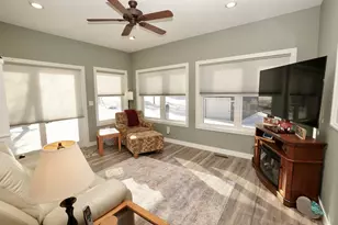 204 Pine St SW, New London, MN 56273 - Photo 21