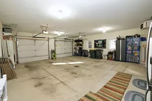 204 Pine St SW, New London, MN 56273 - Photo 29