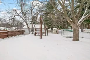 1926 Flandrau Street N, Maplewood, MN 55109 - Photo 45