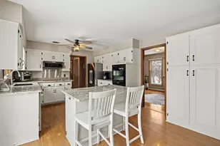 33214 Nueman Ct, Lindstrom, MN 55045 - Photo 9