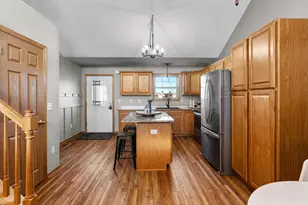 1563 Ponderosa Ln, New Richmond, WI 54017 - Photo 3