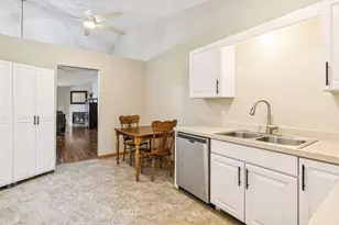 14549 Beverley Ln, Savage, MN 55378 - Photo 9