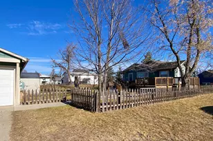 519 Pershing Ave SE, Bemidji, MN 56601 - Photo 3