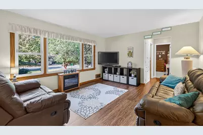 8549 Russell Avenue S, Bloomington, MN 55431 - Photo 3