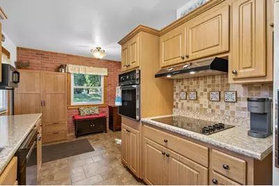 8549 Russell Avenue S, Bloomington, MN 55431 - Photo 9