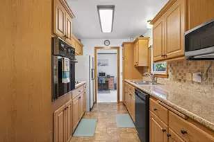 8549 Russell Ave S, Bloomington, MN 55431 - Photo 7