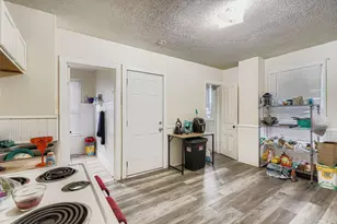 849 6th St E, Saint Paul, MN 55106 - Photo 7