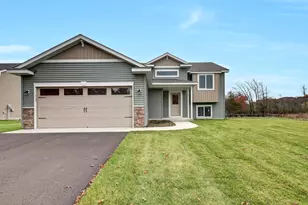 464 30th Ave SE, Saint Cloud, MN 56304 - Photo 1