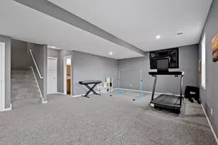 1525 Hemlock Way, Chanhassen, MN 55317 - Photo 37