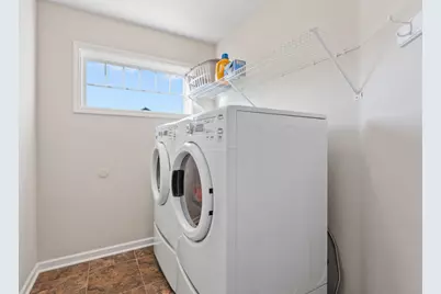 1525 Hemlock Way, Chanhassen, MN 55317 - Photo 33