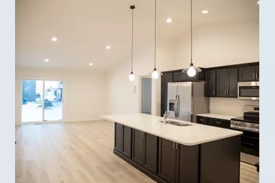 6732 Meadow View Drive S, Fargo, ND 58104 - Photo 3