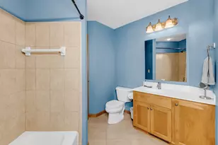 21157 Ridgewood Tr, Lakeville, MN 55044 - Photo 25