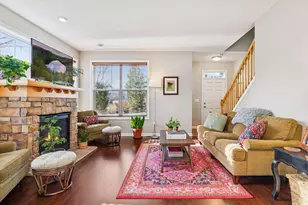 1632 Legacy Pkwy E, Maplewood, MN 55109 - Photo 3