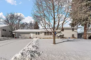 7447 Cloman Way, Inver Grove Heights, MN 55076 - Photo 3