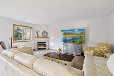 698 Monn Avenue, Vadnais Heights, MN 55127 - Photo 15