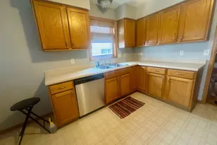 5239 N 6th St, Minneapolis, MN 55430 - Photo 3