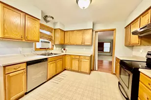 5239 N 6th St, Minneapolis, MN 55430 - Photo 21