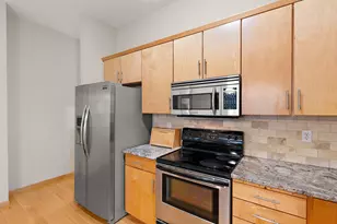 270 4th St E, Saint Paul, MN 55101 - Photo 5