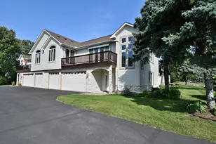 530 Lakeside Bay Dr S, Bayport, MN 55003 - Photo 1