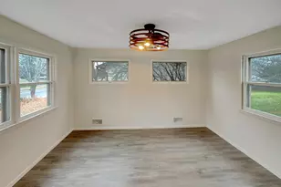 2022 English St, Maplewood, MN 55109 - Photo 13