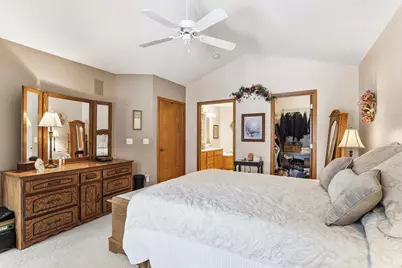 8813 Stonebrooke Court, Woodbury, MN 55125 - Photo 21