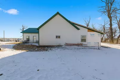 5134 340th Avenue, Blue Earth, MN 56013 - Photo 5
