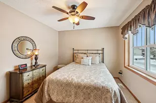 9000 Parkside Dr, Woodbury, MN 55125 - Photo 21