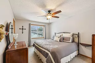 9000 Parkside Dr, Woodbury, MN 55125 - Photo 25