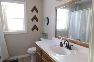 714 Lyndale Ave, Morris, MN 56267 - Photo 17