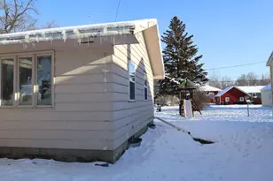 714 Lyndale Ave, Morris, MN 56267 - Photo 3