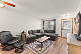 8663 Quarry Ridge Ln, Woodbury, MN 55125 - Photo 11