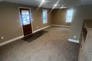 215 N Maple St, Chaska, MN 55318 - Photo 5