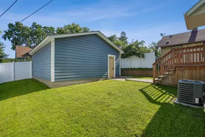 1661 Bush Avenue, Saint Paul, MN 55106 - Photo 33