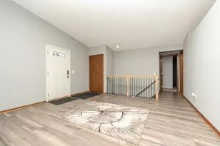 5616 N Innsbruck Ct, Fridley, MN 55432 - Photo 25