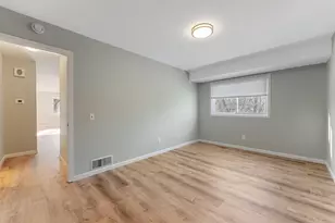 12318 Oak Leaf Ct, Burnsville, MN 55337 - Photo 13