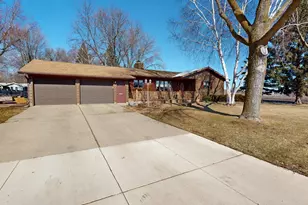 941 Mary Ave, Willmar, MN 56201 - Photo 1