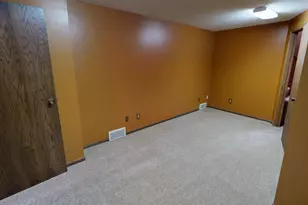 941 Mary Ave, Willmar, MN 56201 - Photo 33