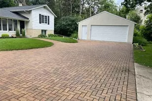 935 Century Ave N, Maplewood, MN 55119 - Photo 3