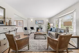 18427 Heathcote Ln, Wayzata, MN 55391 - Photo 7