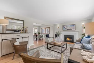 18427 Heathcote Ln, Wayzata, MN 55391 - Photo 9