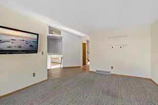 17384 Harding Ln, Lakeville, MN 55044 - Photo 9