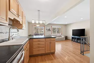 1650 Hickory Hill Dr, Eagan, MN 55122 - Photo 7