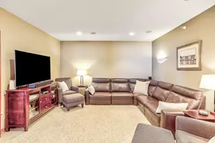 1070 Grandview Ct NE, Columbia Heights, MN 55421 - Photo 21