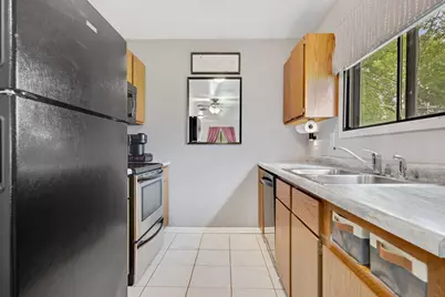 6614 84th Court N, Brooklyn Park, MN 55445 - Photo 3