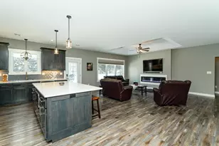 522 8th St SW, Pine Island, MN 55963 - Photo 9