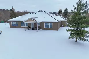 522 8th St SW, Pine Island, MN 55963 - Photo 5